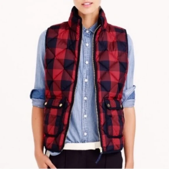 J.Crew Excursion Quilted Puffer Vest Red Navy Buffalo Plaid Size Medium Petite - Picture 12 of 12
